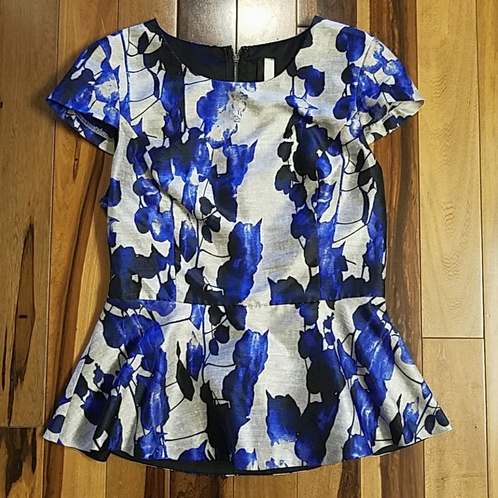 🌟🆕Kensie Blue Floral Peplum Top